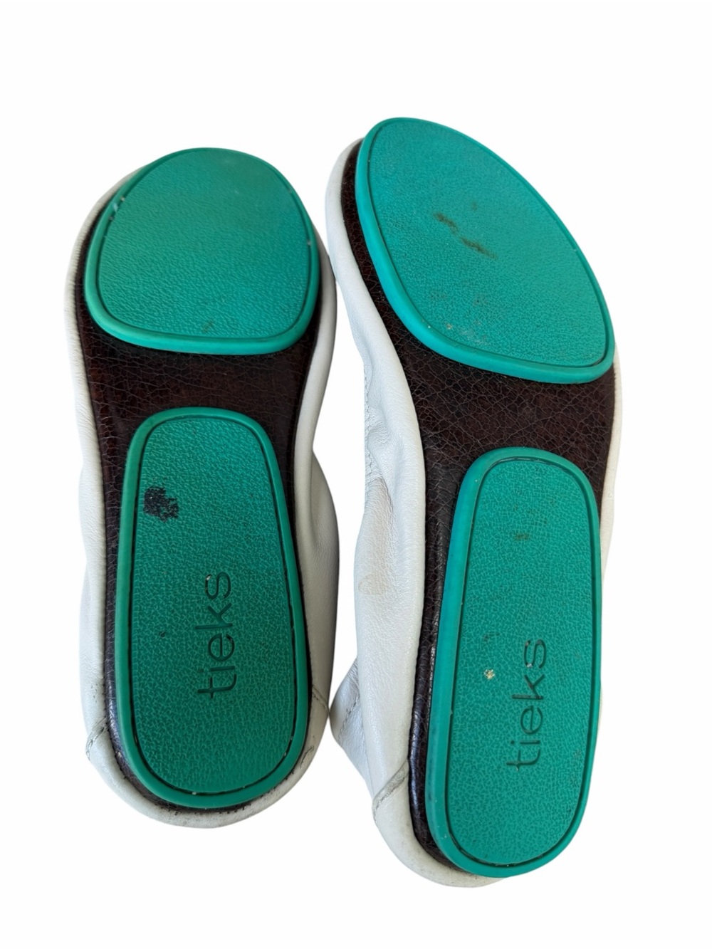 Tieks off White Leather Ballet Flats with Teal bottom size 7 - Picture 5 of 5
